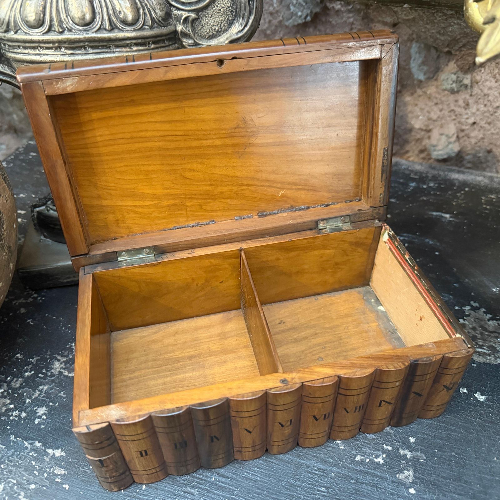 1920s Art Deco Inlaid Fruit Wood Cigar Box Form Sorrento Italy photo vintage