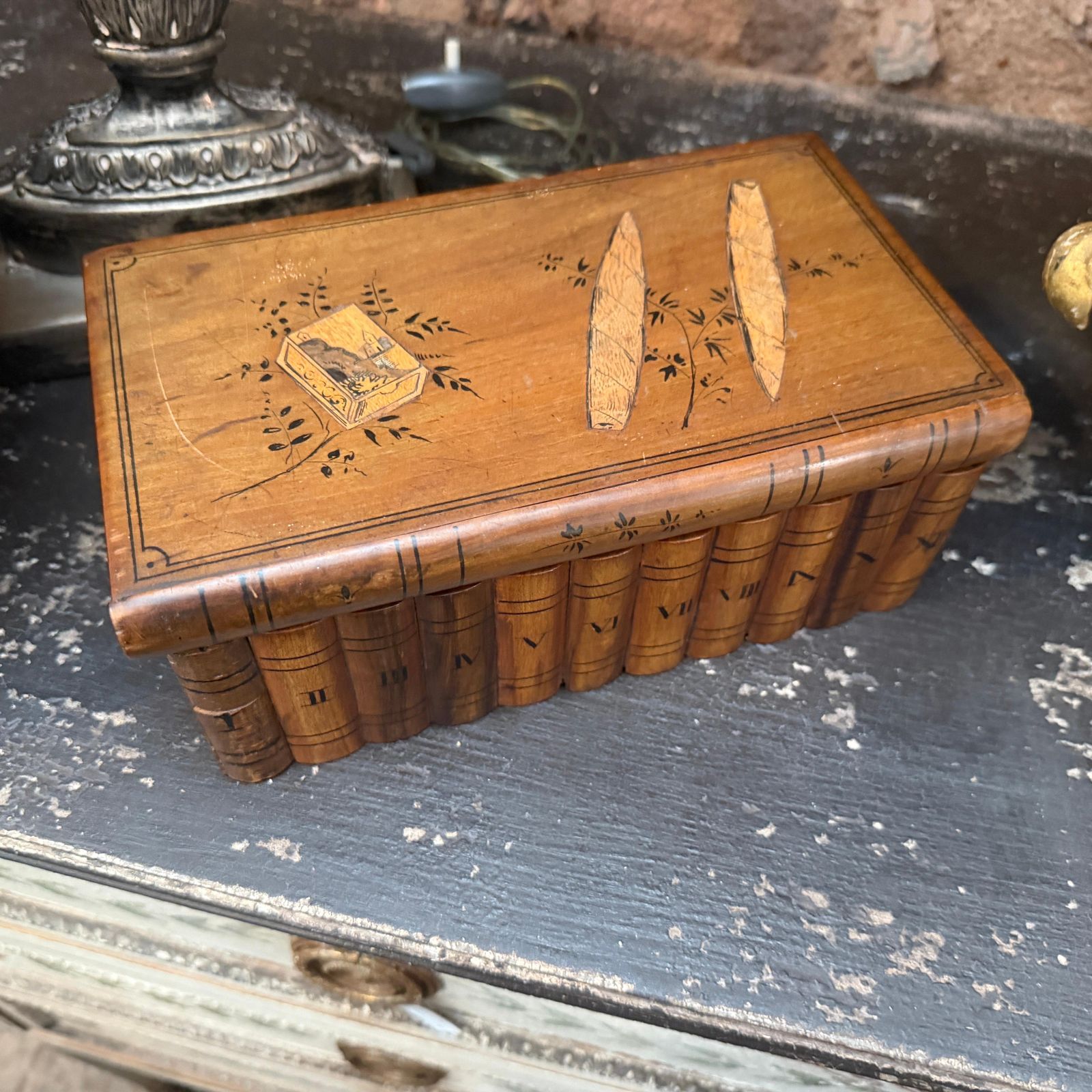 photo vintage 1920s Art Deco Inlaid Fruit Wood Cigar Box Form Sorrento Italy