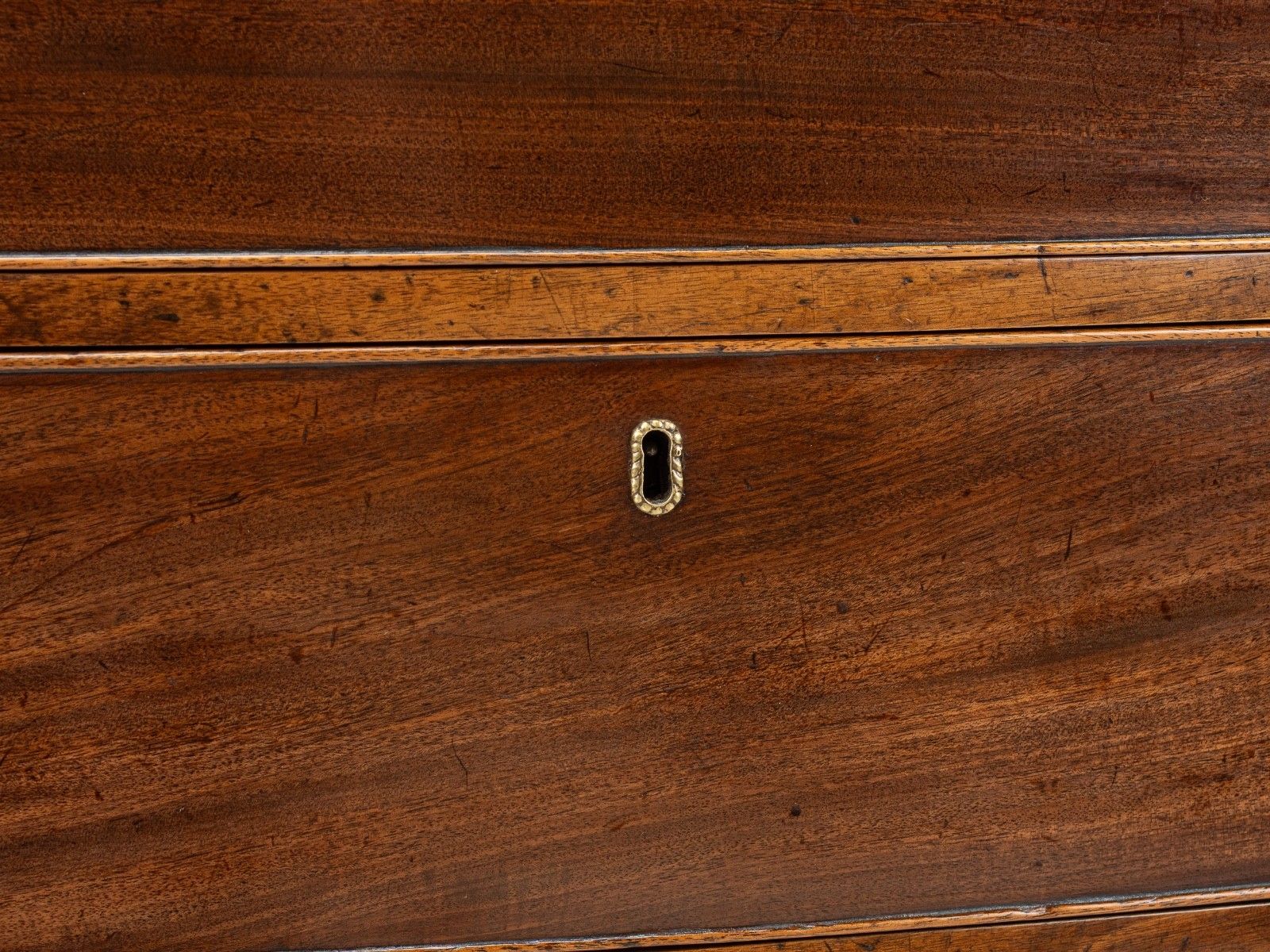 Regency Mahogany Bow Front Chest Of Drawers, English, C.1800–1820 photo vinterior