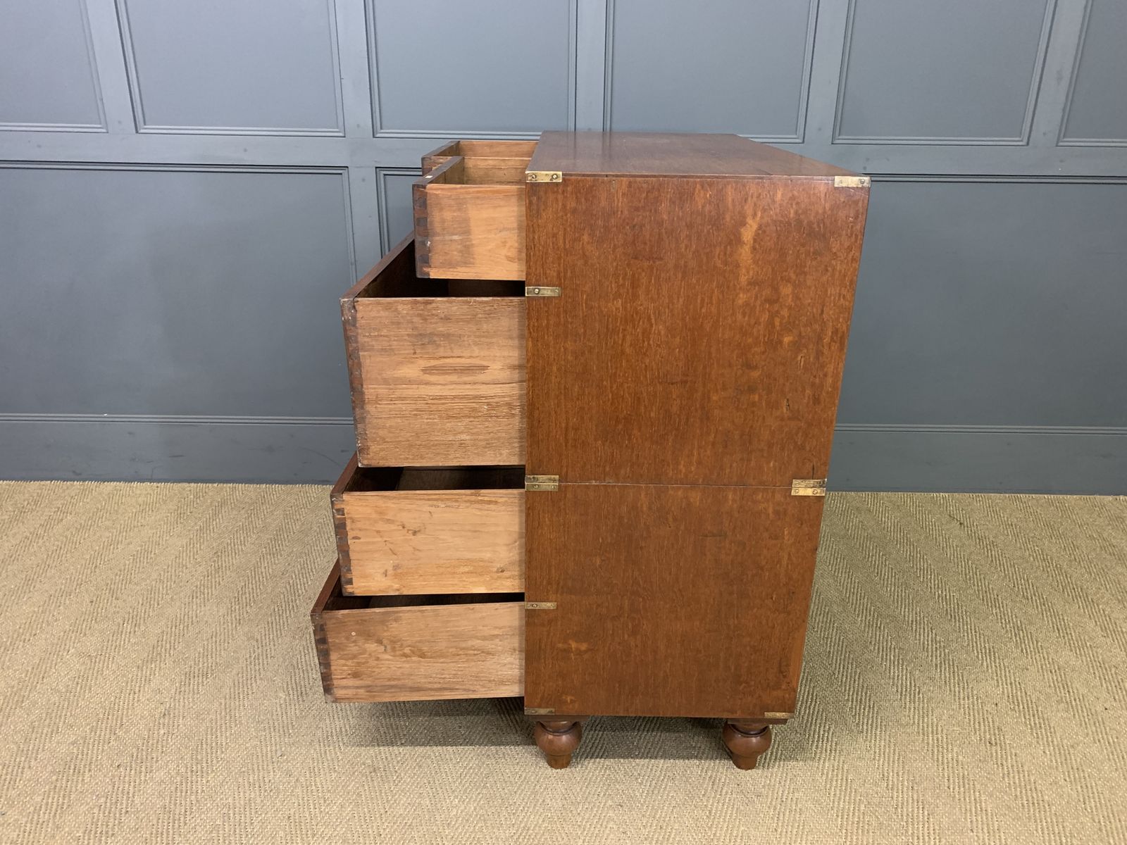 photo vintage Victorian Teak Military Chest By Army & Navy
