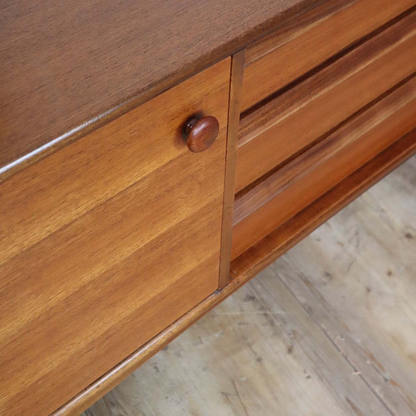 photo furniture Rare Mid Century Teak 'Da Silva' Younger Sideboard