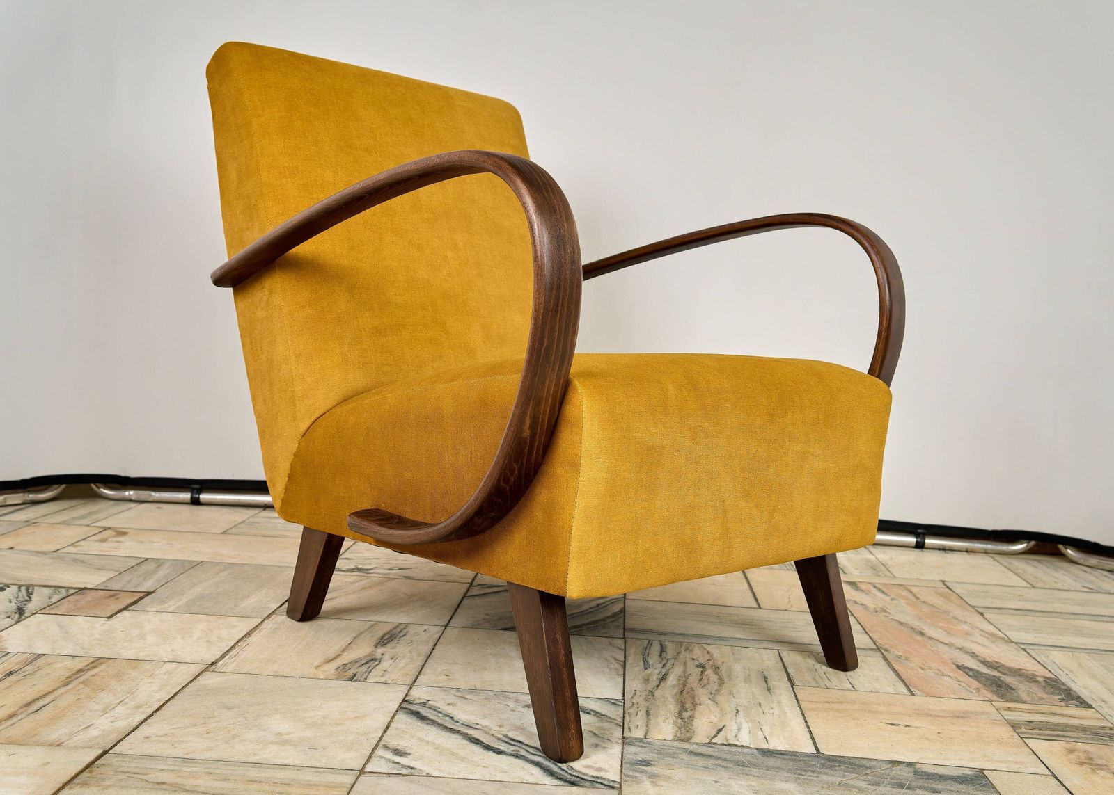 H 410 Armchair Designed By Jindrich Halabala, Czechoslovakia, photo vintage