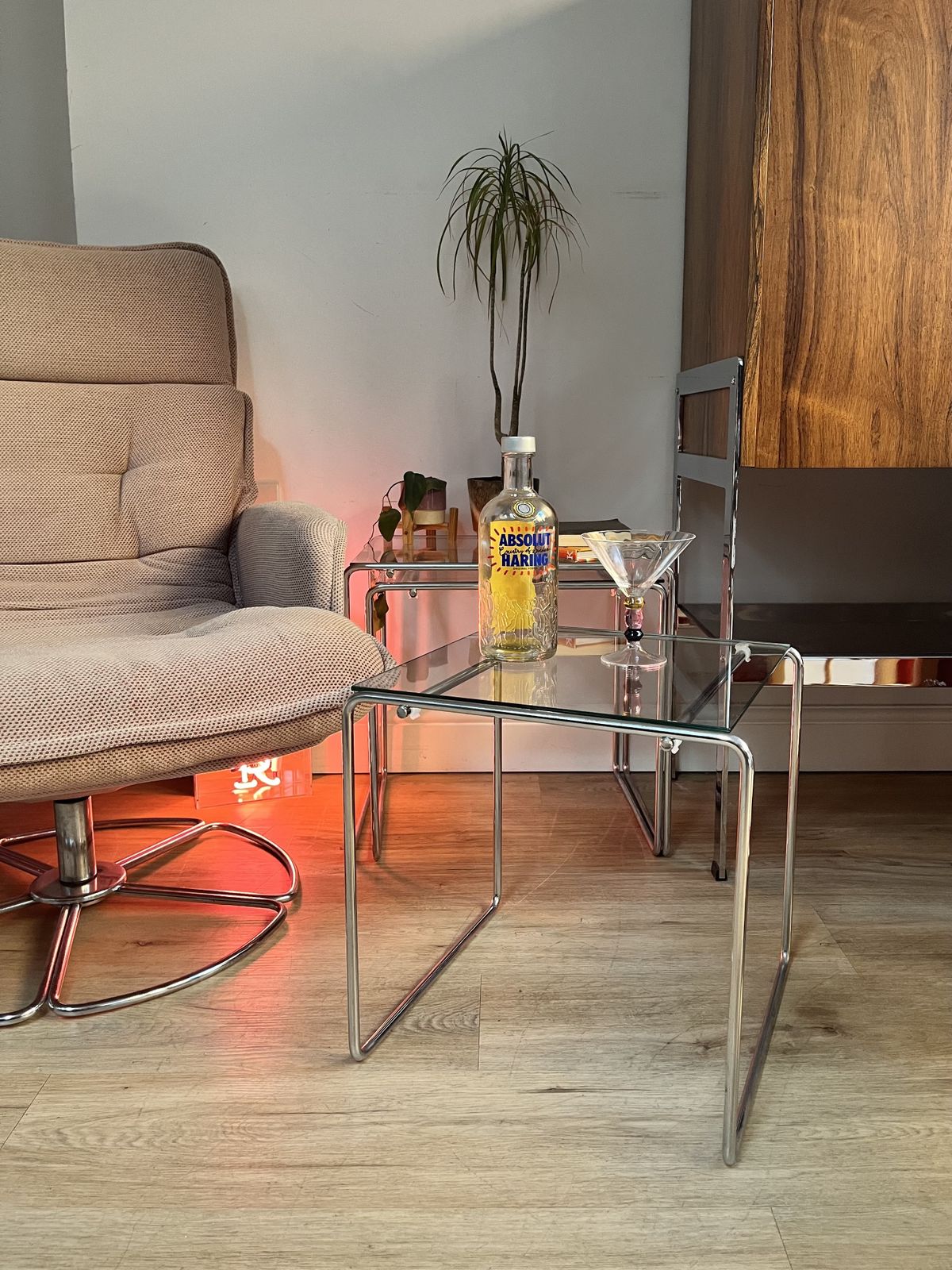 photo for sale 1980s Marcel T Nesting Tables By Kazuhide Takahama For Cassina Italy Clear Glass