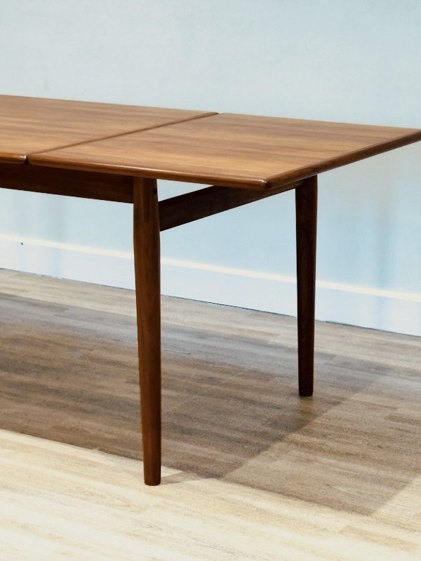 Furniture Mid Century Danish Teak Extending Dining Table (Johannes Andersen) photo
