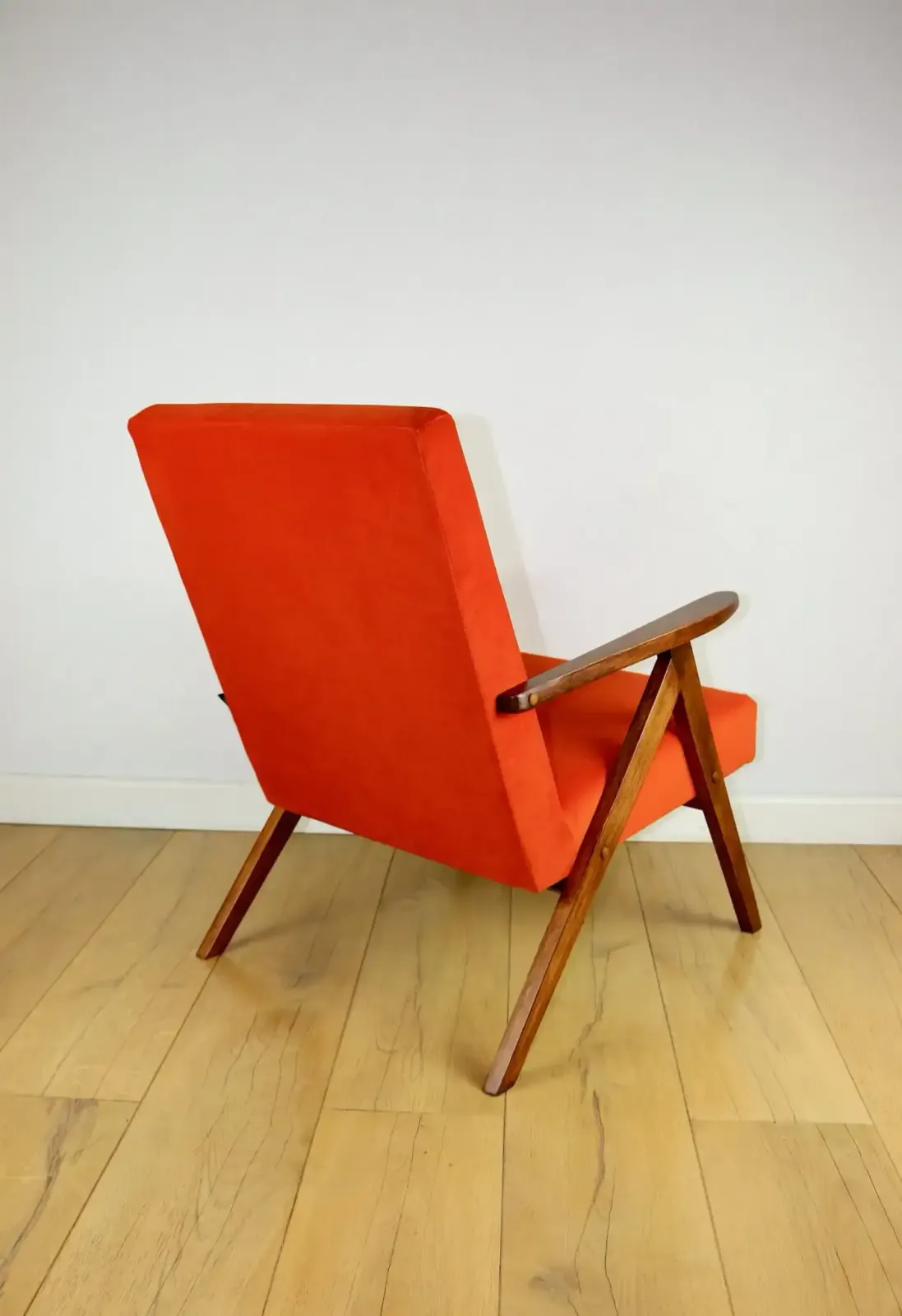 B 310 Var Armchair, Orange Structured Velvet   2 Pieces Available   Dark Wood photo Furniture