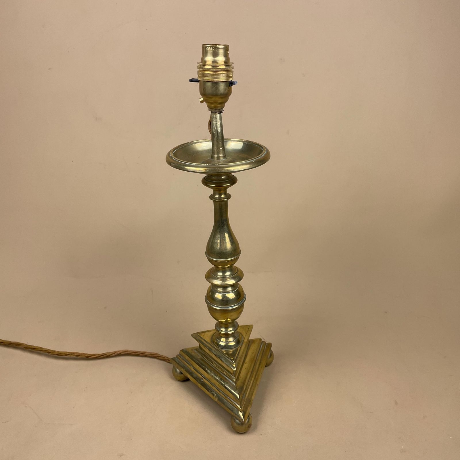 Brass Table Lamp Light Bedside Side Desk Column Ornate Detail Triangle Base Vintage Detail Antique Metal Gold Triangular photo for sale