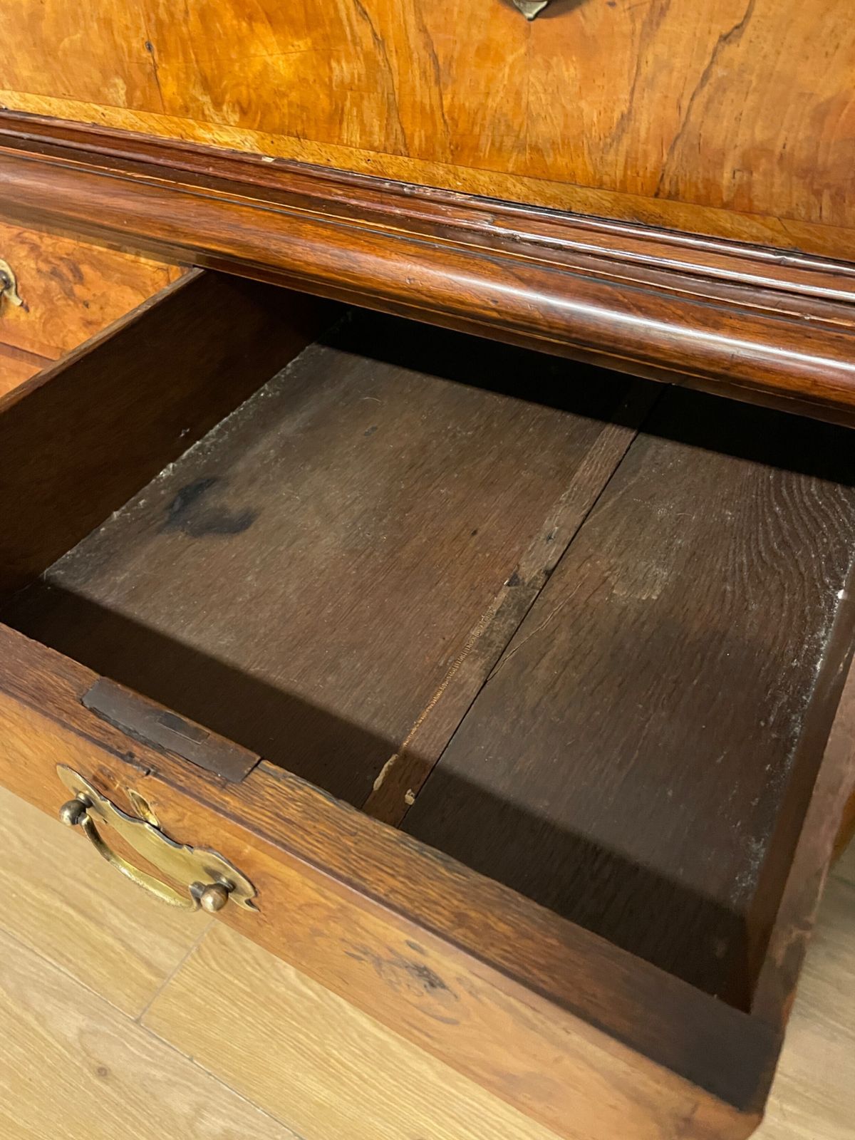photo furniture C19th Burr Walnut Chest On Chest