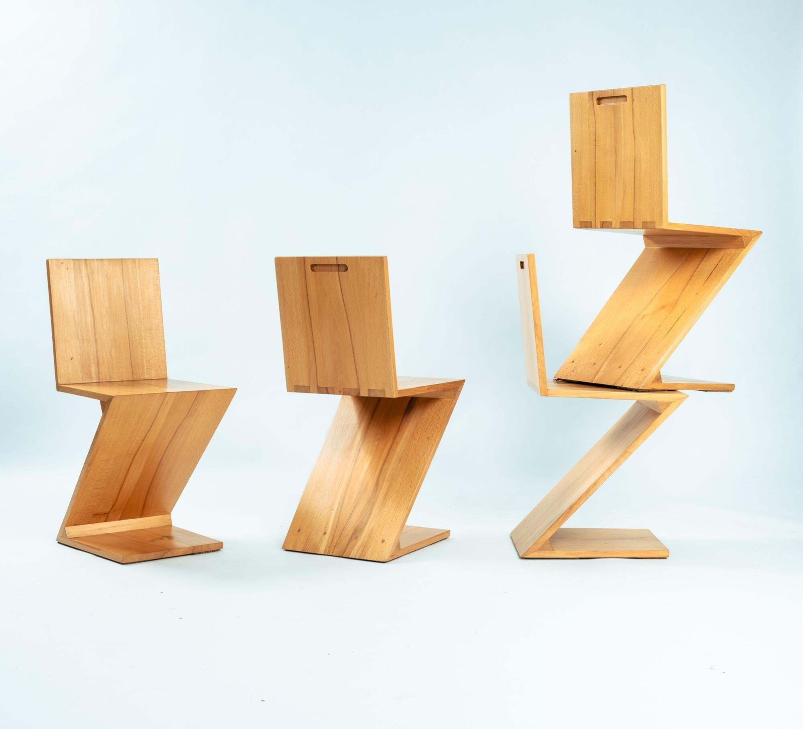 4 Zig Zag Ashwood Modernist Chairs After Design Gerrit Rietveld, De Stijl 1930's photo vinterior