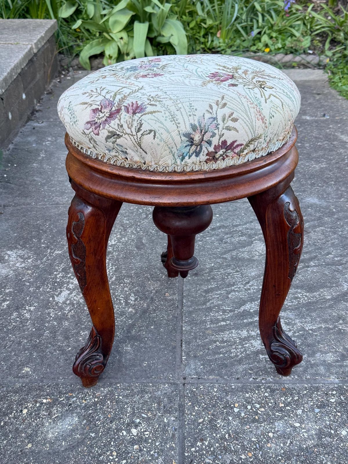 photo for sale Early 20th Century Adjustable Piano Stool – Victorian Revival Carved Walnut Seat, C.1920–30