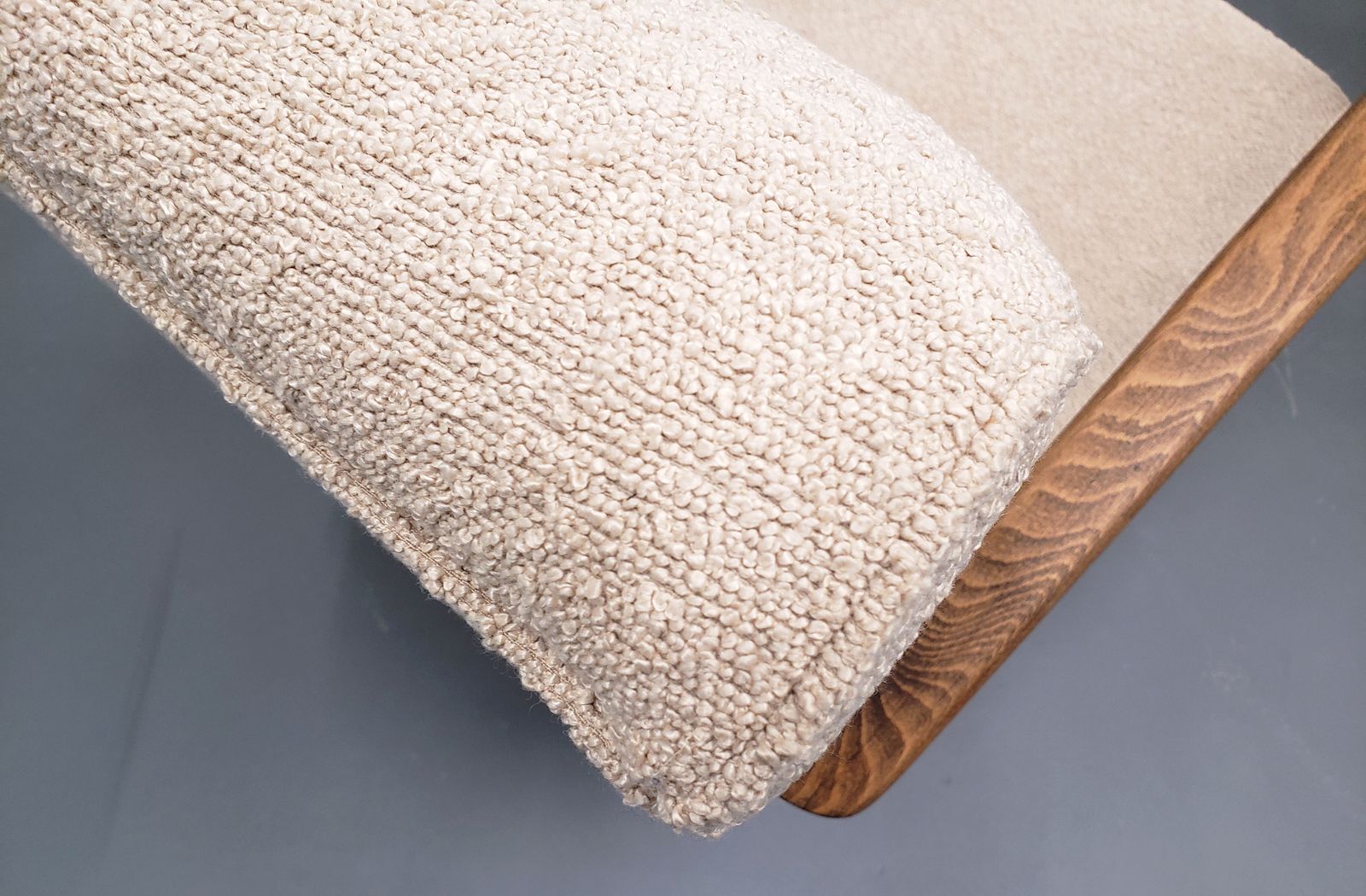 Set Of Two   1930 Jindrich Halabala Bentwood Armchairs In Beige Boucle photo vinterior