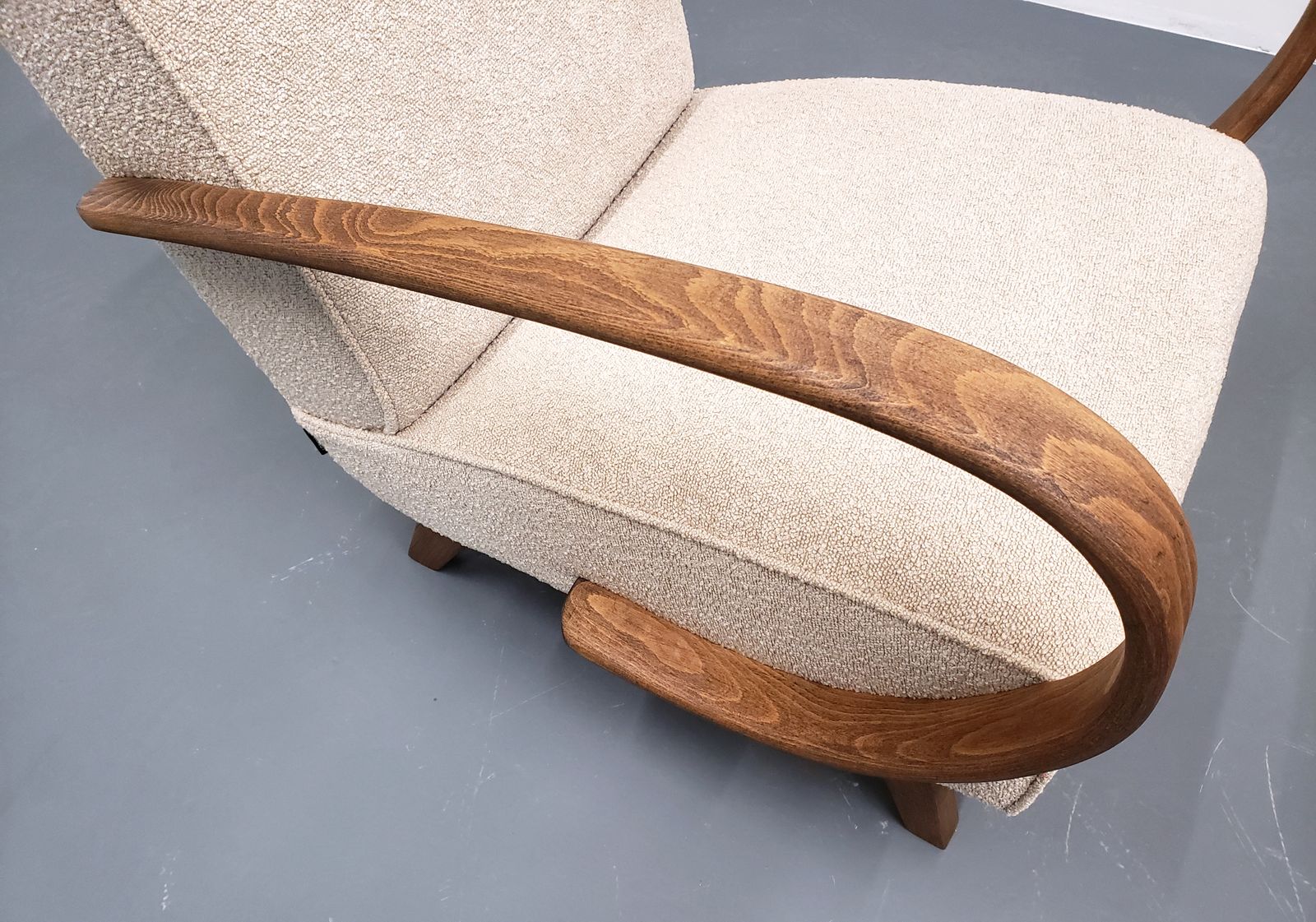 Set Of Two   1930 Jindrich Halabala Bentwood Armchairs In Beige Boucle photo vintage