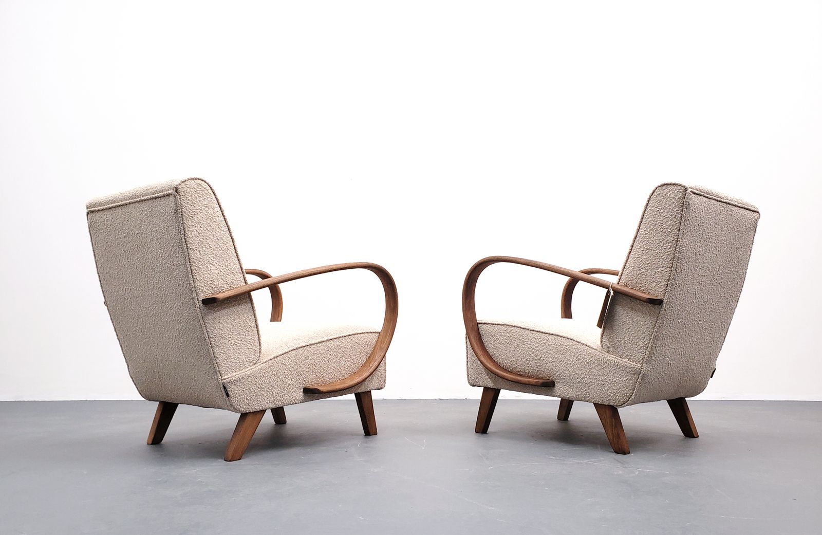 1930 Jindrich Halabala Bentwood Armchair In Beige Boucle photo Furniture