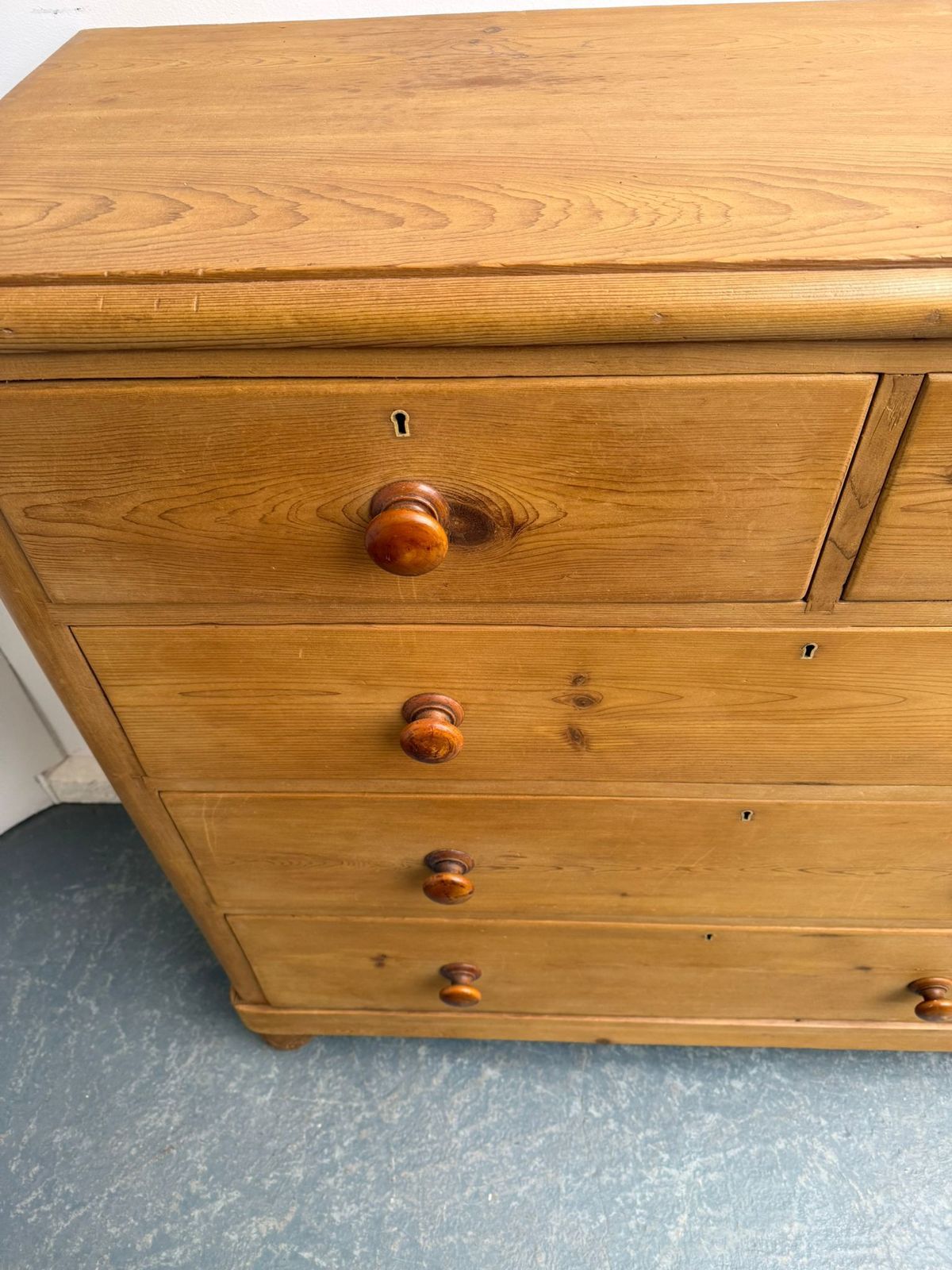 A Very Large Classic English Antique Pine 5 Drawer Waxed Chest Of Drawers photo buy
