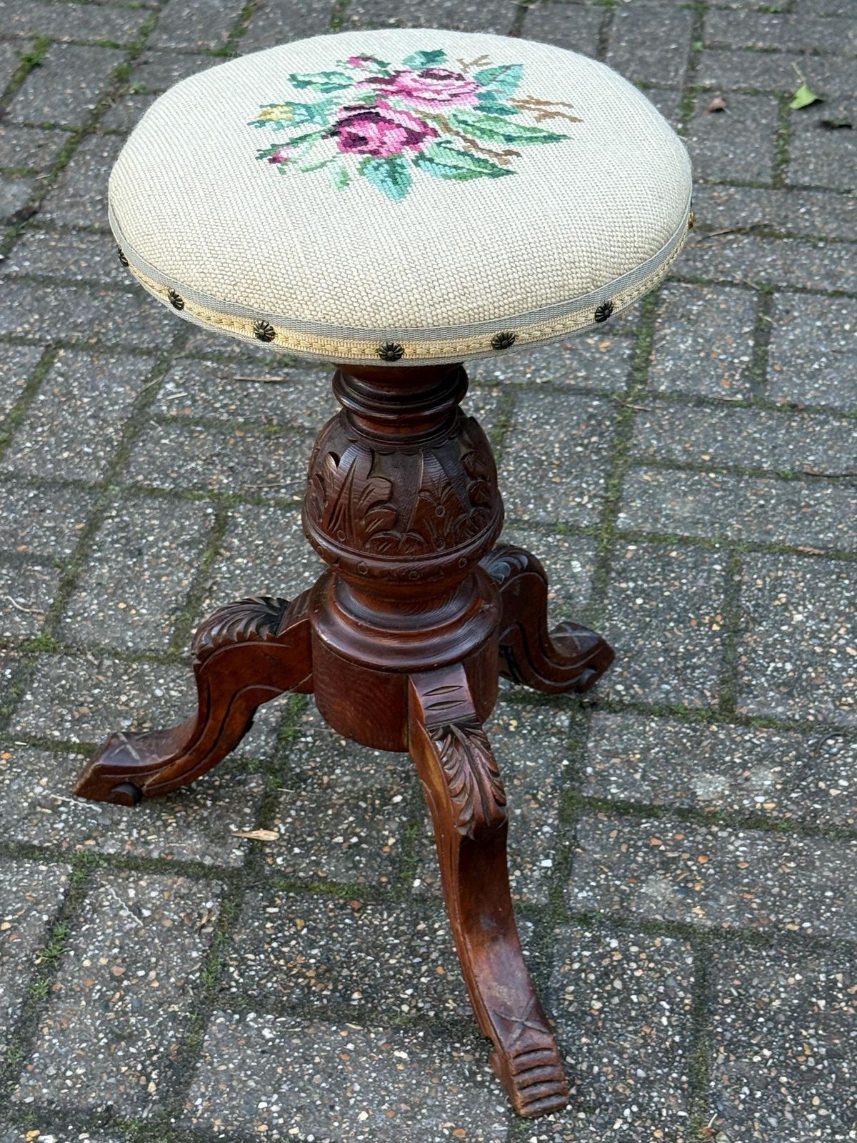 Antique Victorian Carved Piano Or Accent Stool – Adjustable Wooden Stool With Needlepoint Floral Seat photo furniture