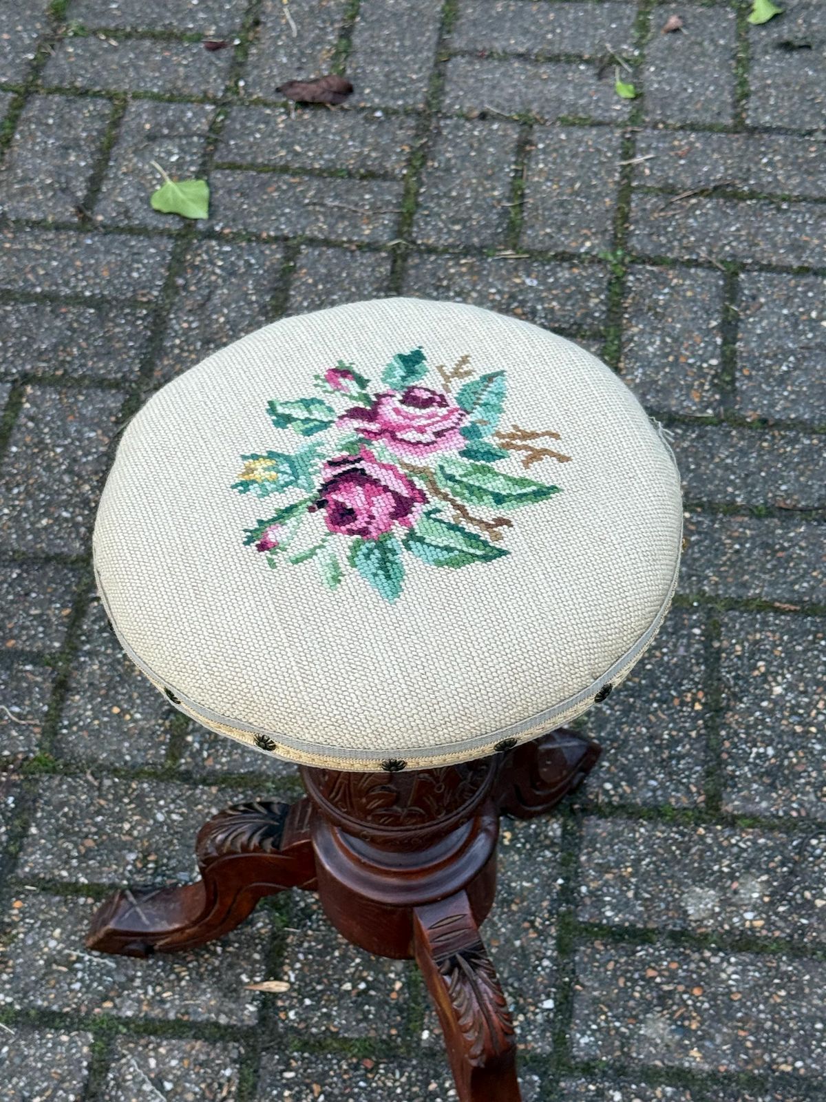 Furniture Antique Victorian Carved Piano Or Accent Stool – Adjustable Wooden Stool With Needlepoint Floral Seat photo