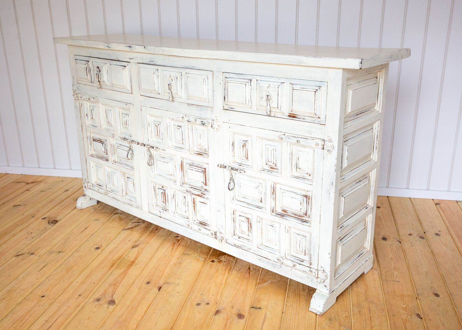 photo buy Spanish Sideboard Oak Iron Painted Baroque Tuscan Credenza Early 20th Century Brutalist Catalan Geometric Media Uni.T Credenza Buffet