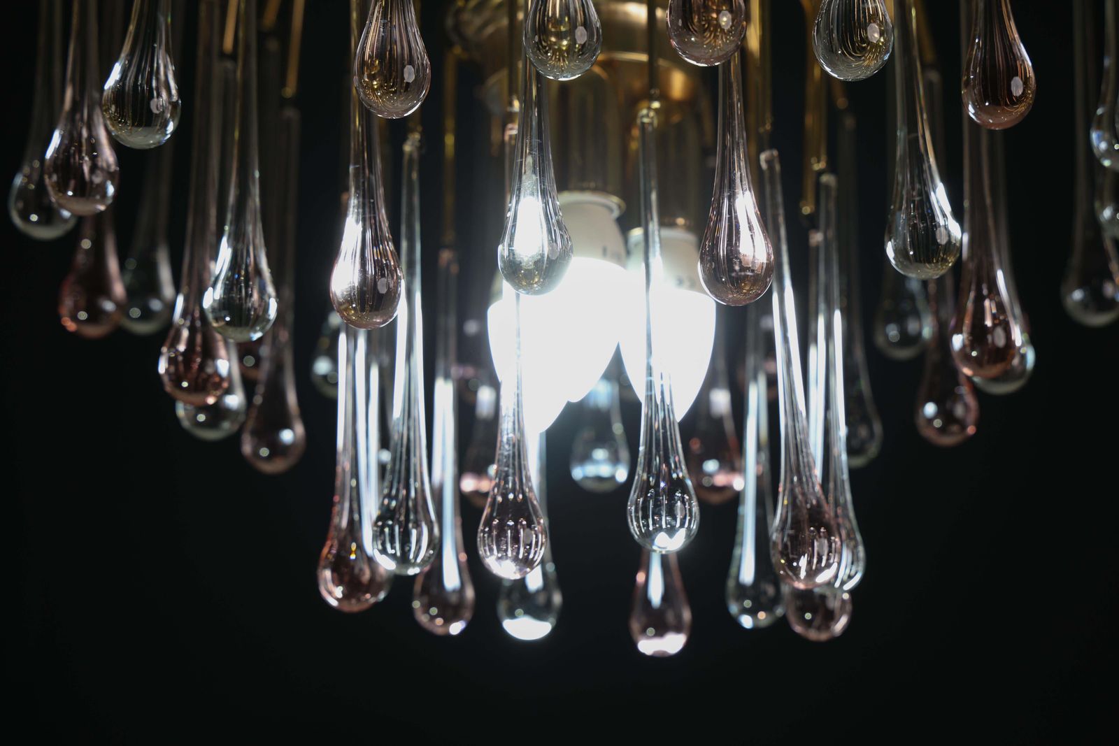 1419.0 Lady Grace, Chandelier With Pink And Transparent Pendants, Murano Glass, 1980 photo