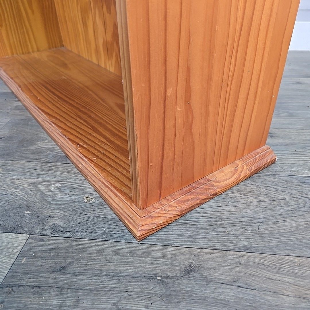 Furniture Vintage Pine Open Bookcase – Three Shelf – Scalloped Top Book Shelves Retro Wood photo