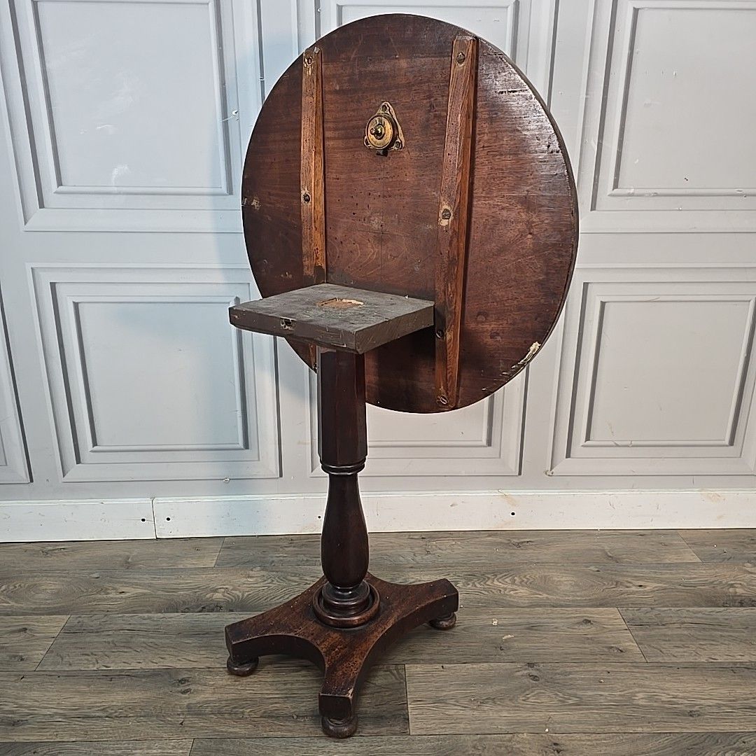 290.0 Antique Tilt Top Table – Side Inlaid Marquetry Top – Pedestal Base Window Lamp photo