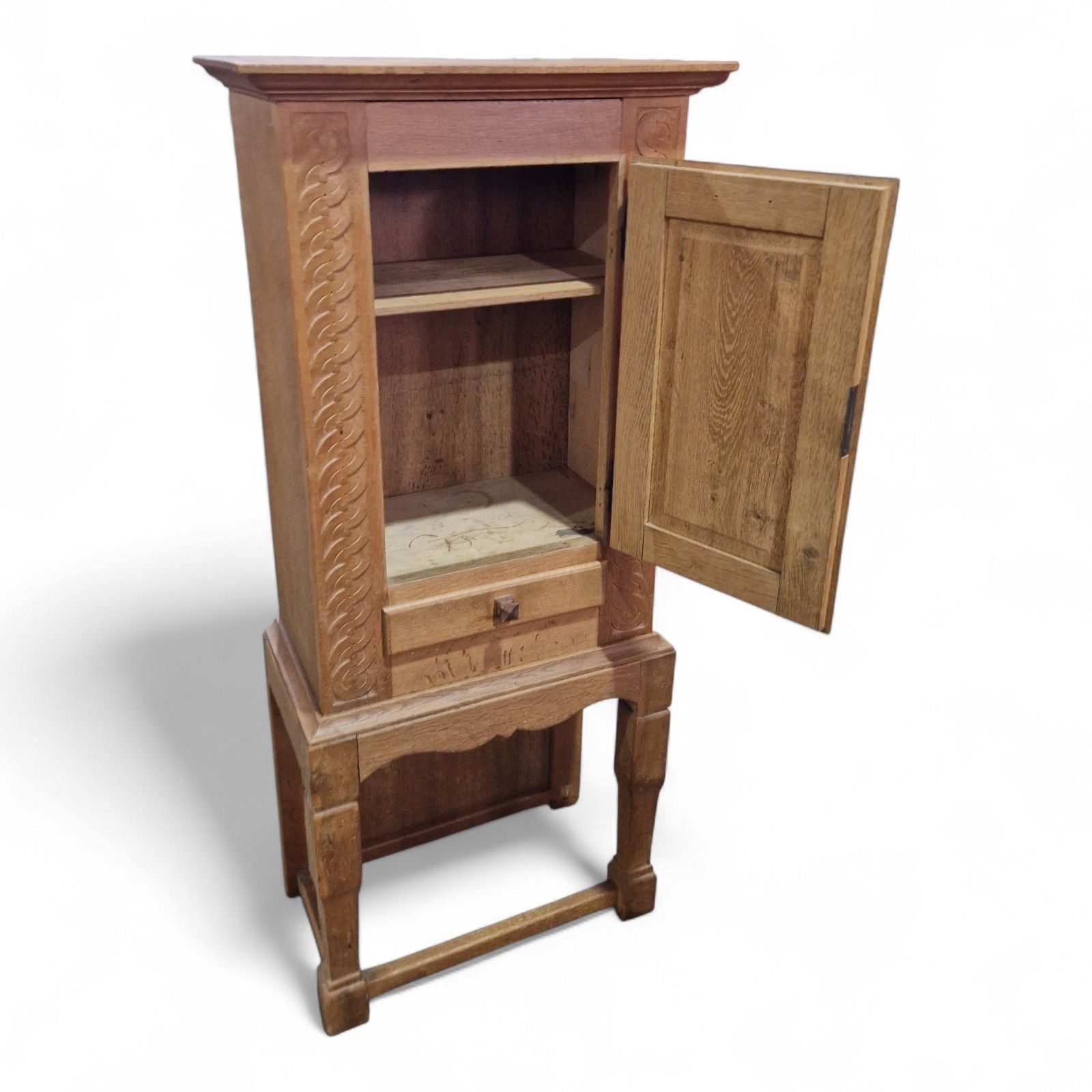 photo furniture Carved Oak Side Cupboard / Antique Style Cabinet On Stand With Drawer + Key