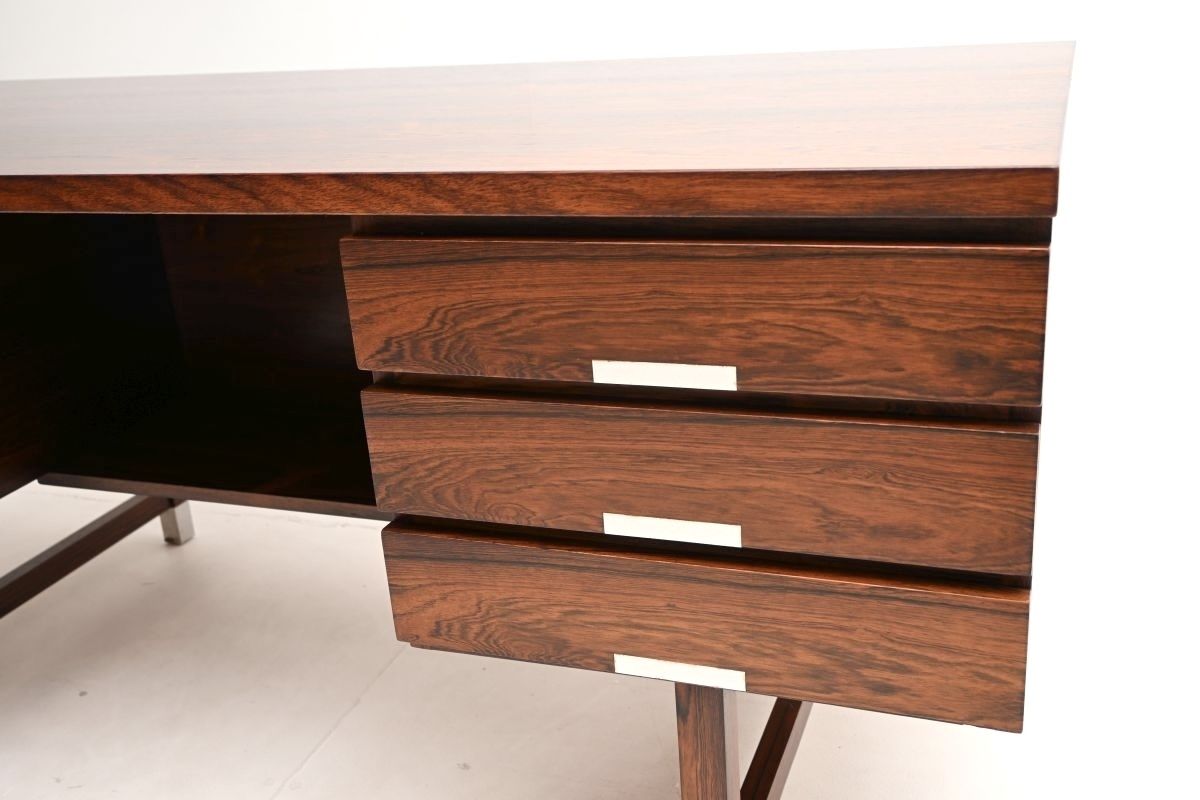 Danish Rosewood Executive Desk Model Ep401 By Ejgil Petersen Mobelfabrik photo vinterior