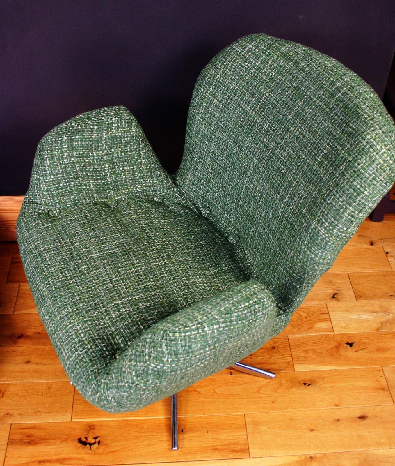 1970s Hungarian Mid Century Swivel Lounge Chair – Recently Reupholstered Sculptural Frame photo 745.0