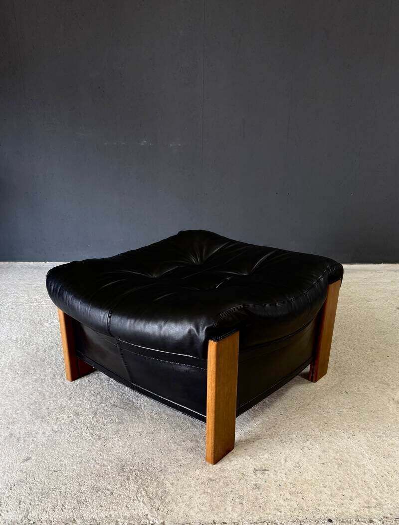 Postmodern Design Artona Xl Leather Ottoman By Afra & Tobia Scarpa For Maxalto, Italy 1980's
