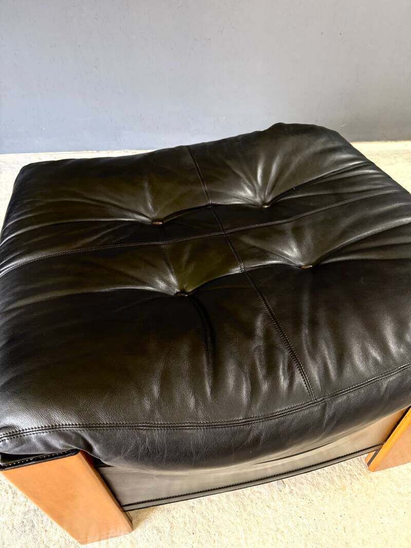 Furniture Postmodern Design Artona Xl Leather Ottoman By Afra & Tobia Scarpa For Maxalto, Italy 1980's photo