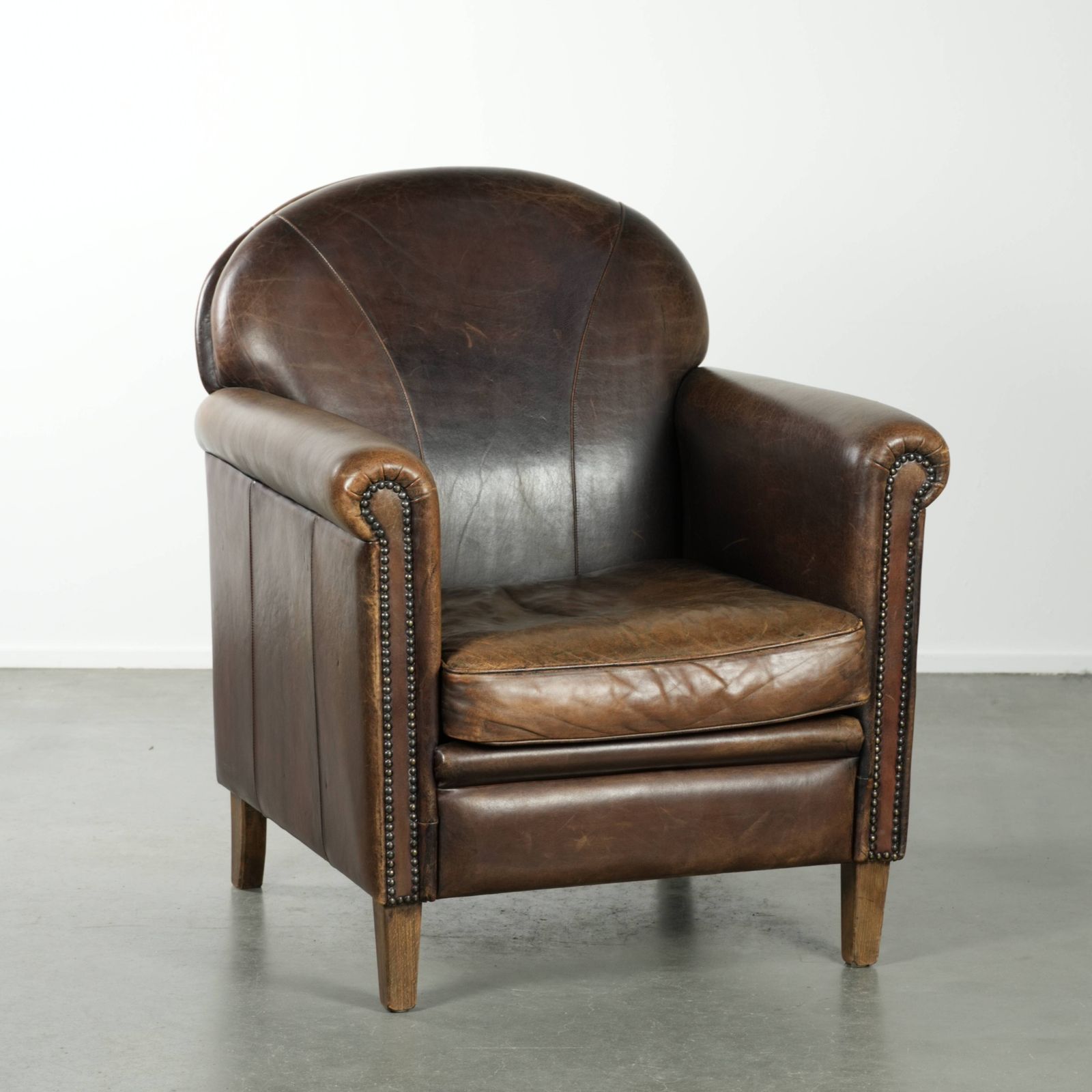 Tijdloze Schapenleren Fauteuil Met Mooie Patina