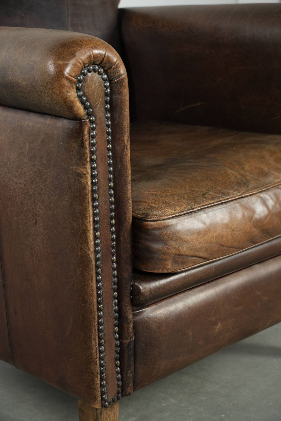 photo furniture Timeless, Luxurious And Characterful Sheep Leather Design Armchair / Armchair With A Beautiful Patina