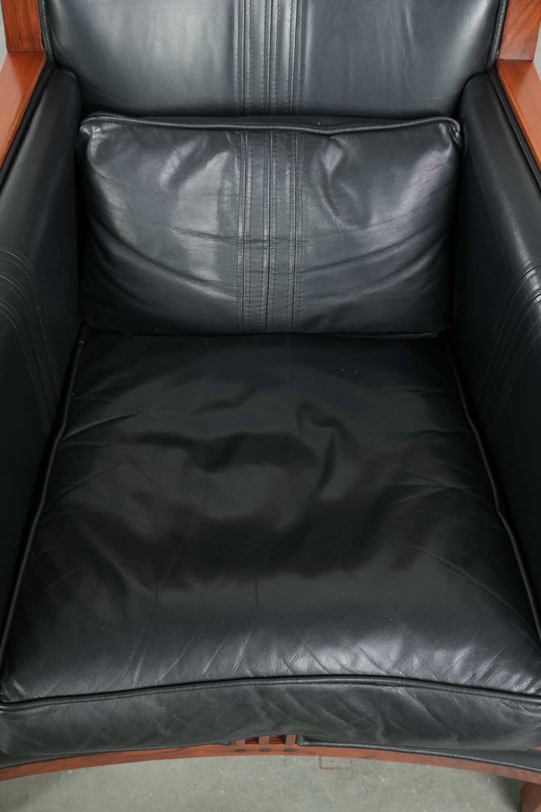 Set Van 2 Art Deco Fauteuils Uit De Decoforma Serie Van Schuitema, Zwart Leer, Goede Staat photo vinterior
