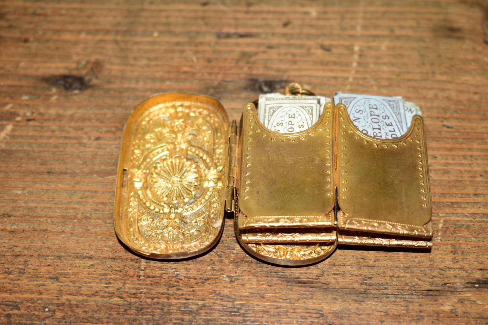 Victorian Avery's Quadruple Accordion Needle Case   Rare Four Part Etui With Original Set Of Sized Needles 1872 photo vintage