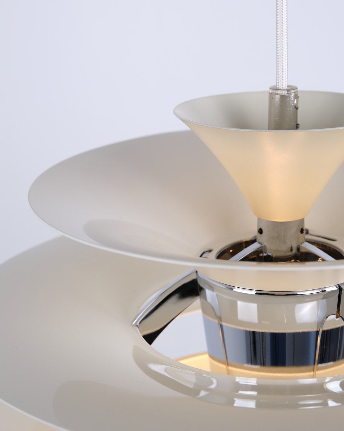 Poul Henningsen Pendant Model Ph Snowball, Louis Poulsen photo Lighting