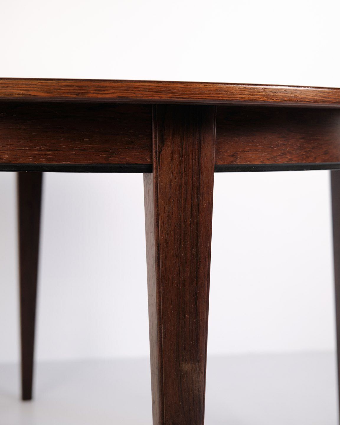 Round Dining Table Model 55 By Omann Jun In Rosewood With Extension Leaves, Danish Design photo 1575.0