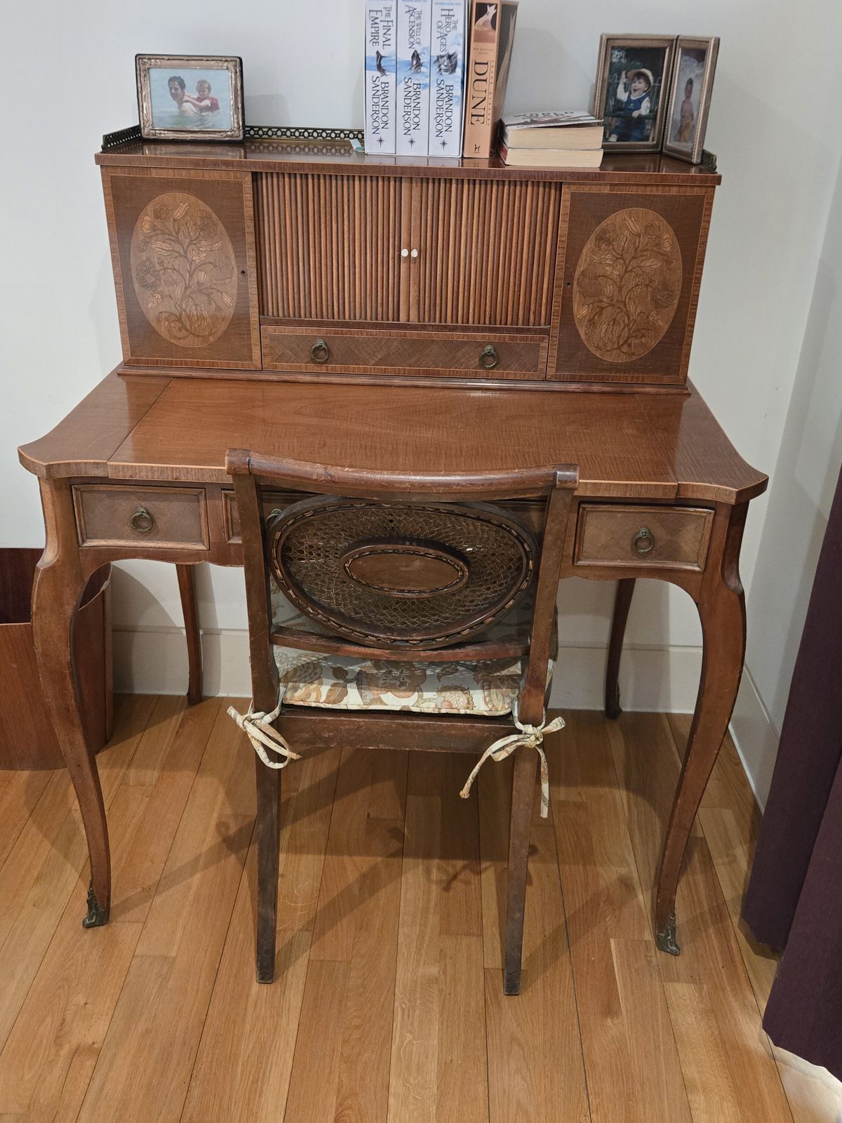 Ladies Fruit Wood Writing Desk And Chair