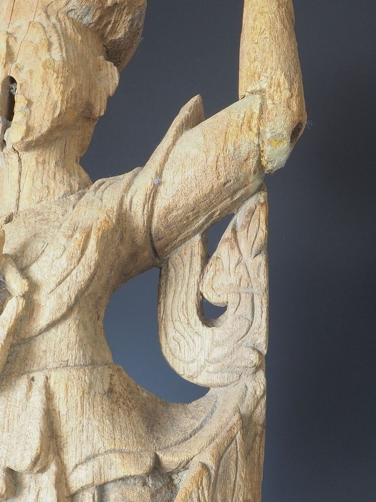 photo furniture Antique Carved Thai Wooden Sculpture Of A Dancing Apsara