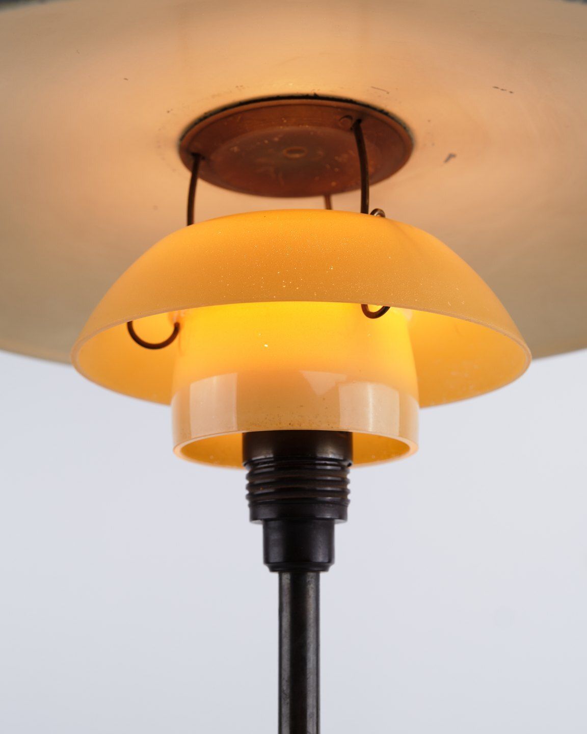Poul Henningsen Table Lamp Model Ph 3.5/2.5 With Yellow Painted Metal Top Shade And Frame In Burnished Brass, Louis Poulsen 1930s photo buy