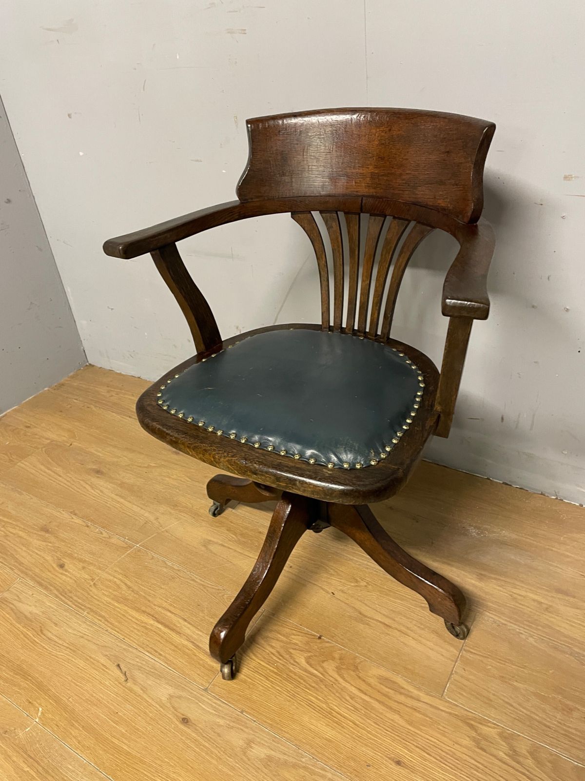 Edwardian Oak Revolving Desk Chair photo furniture