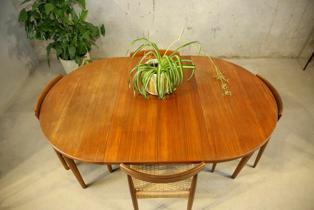 photo furniture Nils Jonsson Swedish Extending Troeds Teak Dining Table With 4 Papercord Chairs By Arne Hovmand Olsen For Mogens Kold