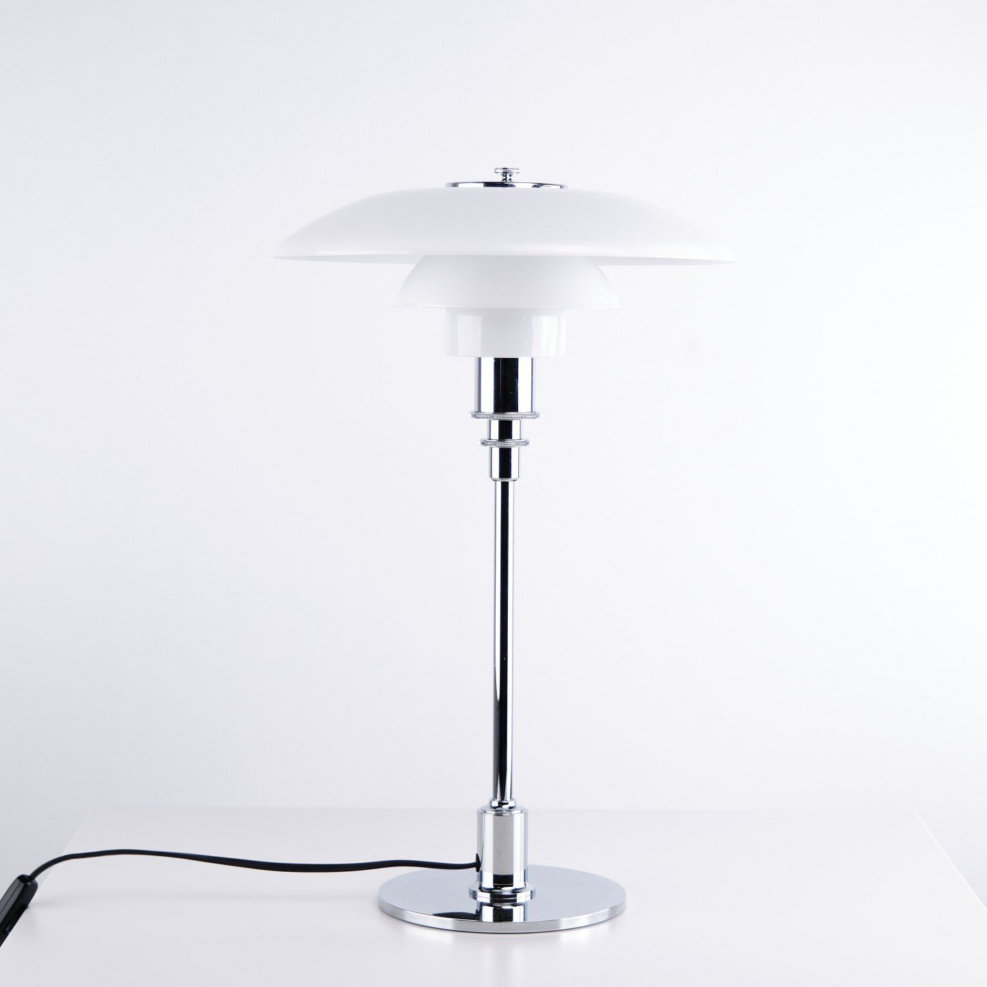 photo furniture Poul Henningsen Table Lamp Model Ph 3/2, Louis Poulsen