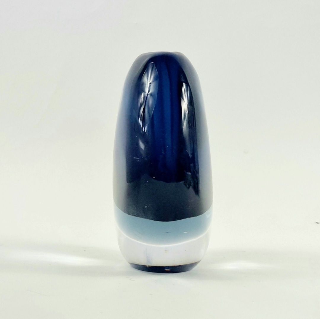 Mid Century Scandinavian Sommerso Art Glass Vase By Vicke Lindstrand For Kosta, Sweden, 1950s/1960s photo for sale