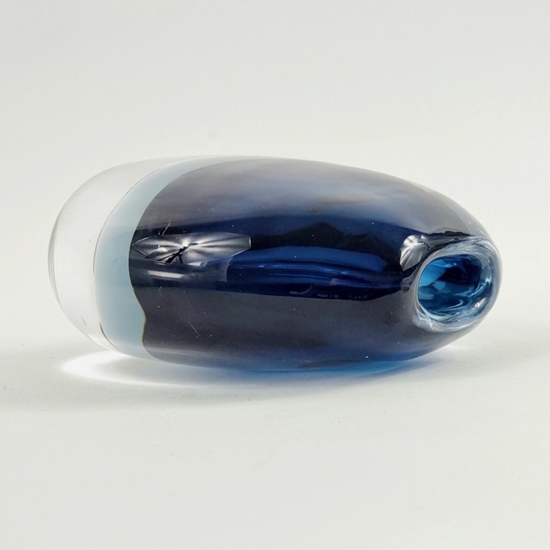 Mid Century Scandinavian Sommerso Art Glass Vase By Vicke Lindstrand For Kosta, Sweden, 1950s/1960s photo vinterior