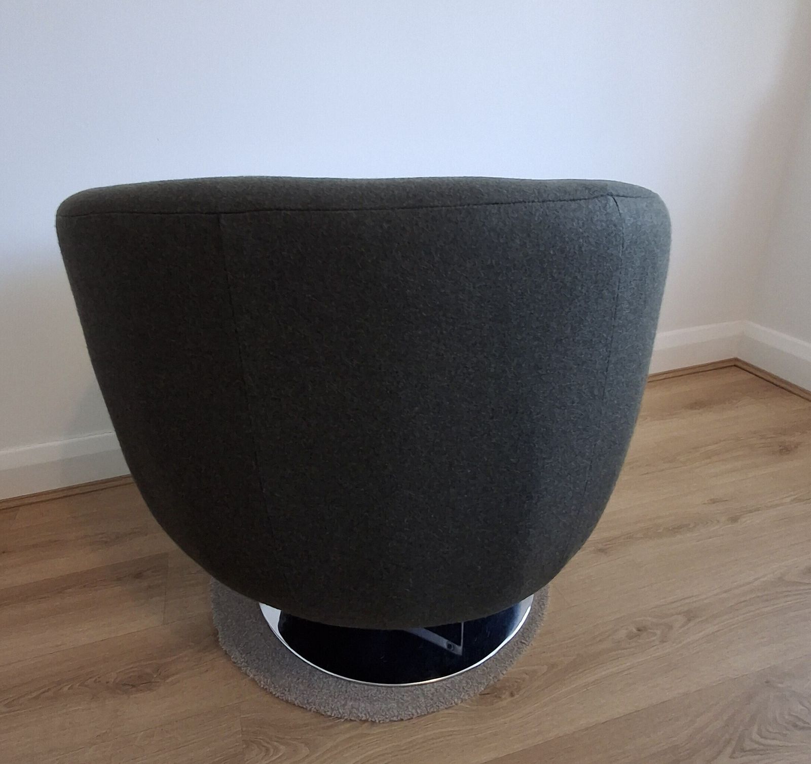 Swivel Tub Chair With 100% Wool Upholstery photo Furniture