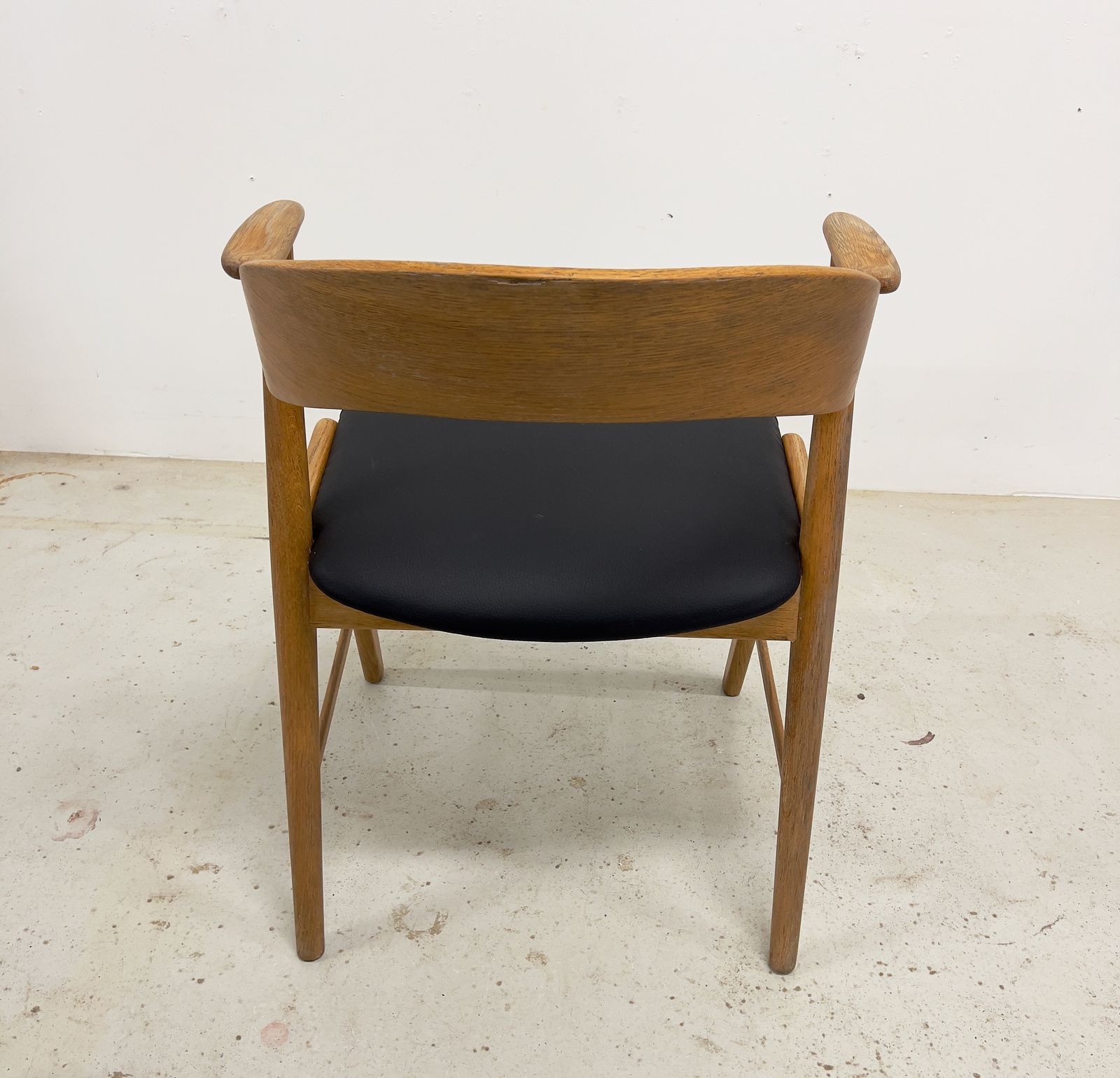 Kai Kristiansen Model 32 Oak Dining Chair, Korup Møbelfabrik. photo for sale
