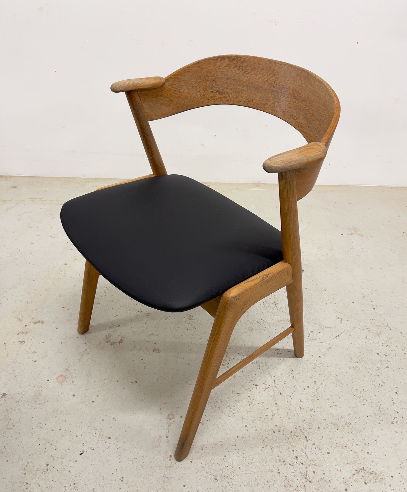 Kai Kristiansen Model 32 Oak Dining Chair, Korup Møbelfabrik. photo 340.0