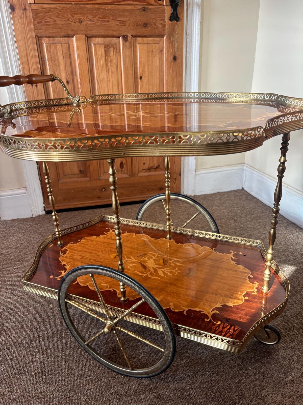 Beautiful Vintage Mid Century Sorrento Two Tier Drinks Trolley Brass Bar Cart photo Furniture