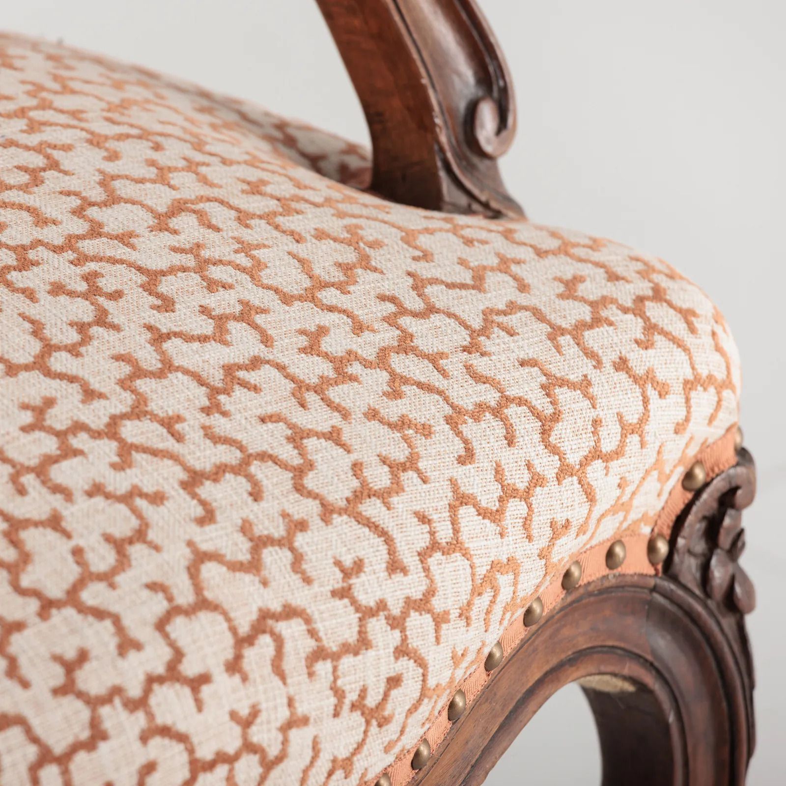A Pair Of Large Scale 19th Century French Fauteuils. photo vinterior