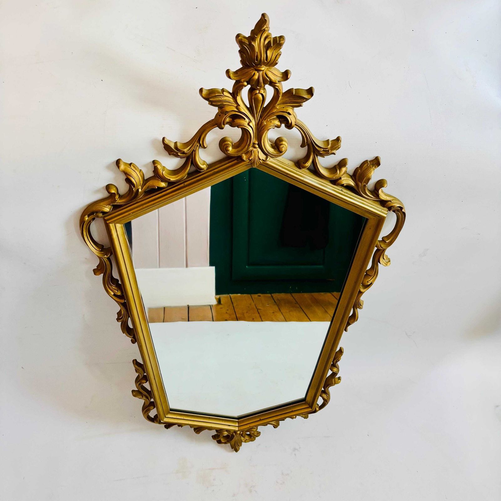 Large Mid Century Syroco Model 4110 Gilt Effect Hollywood Wall Mirrormade In USA 1961 photo vinterior