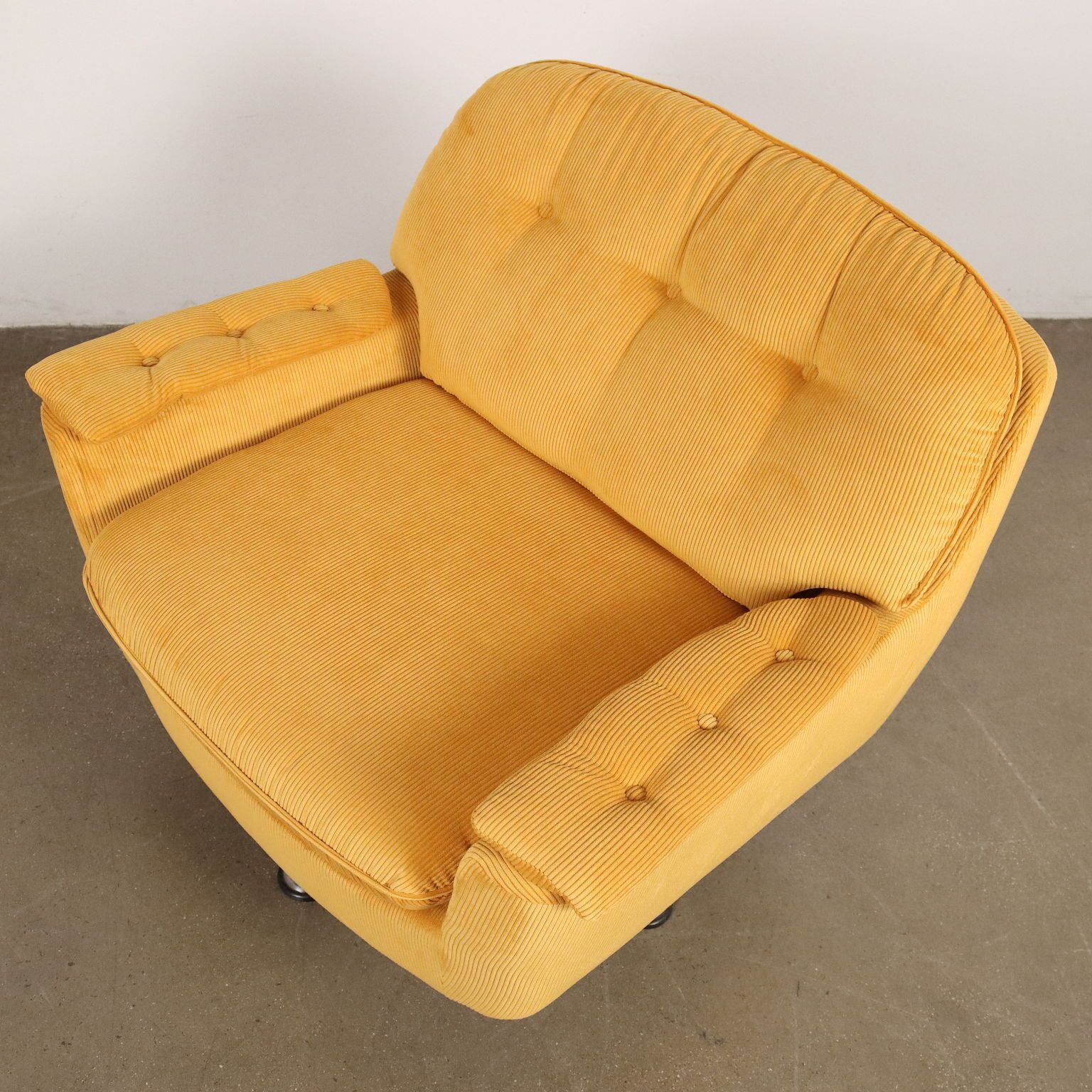 Vintage 1970s Armchair Foam Velvet Metal Italy photo vinterior
