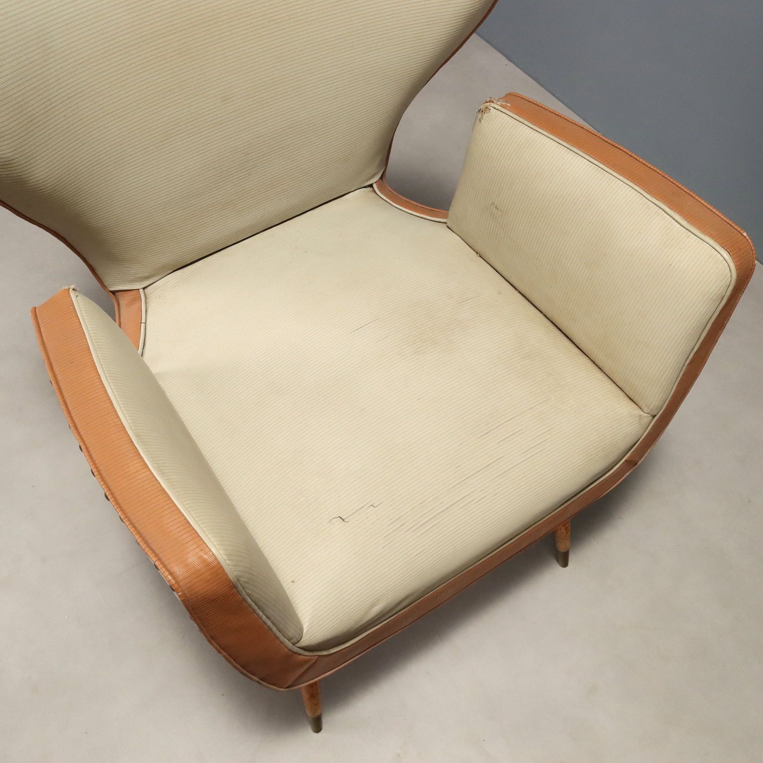 photo furniture Vintage Armchairs Wood Brass Leatherette Design Italy 1960s